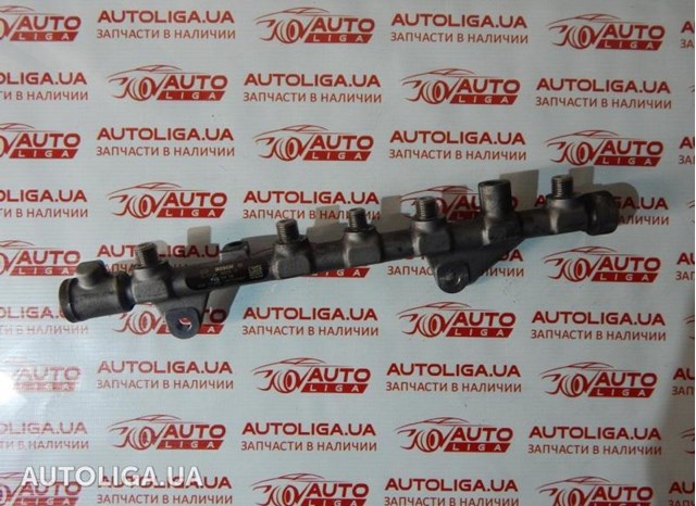 Рампа форсунок системи упорскування палива 8200750048 RENAULT