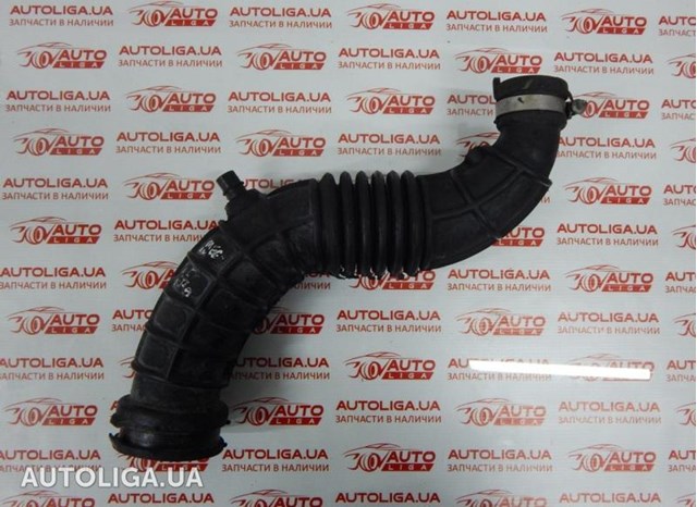 Патрубок повітряний, вхід в турбіну (наддув) 8200750731 RENAULT
