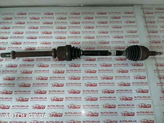 Привід правий 8200786810 RENAULT