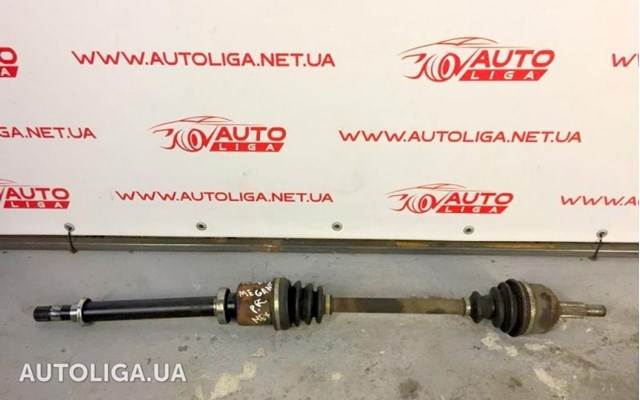 Привід передній правий 8201353438 RENAULT