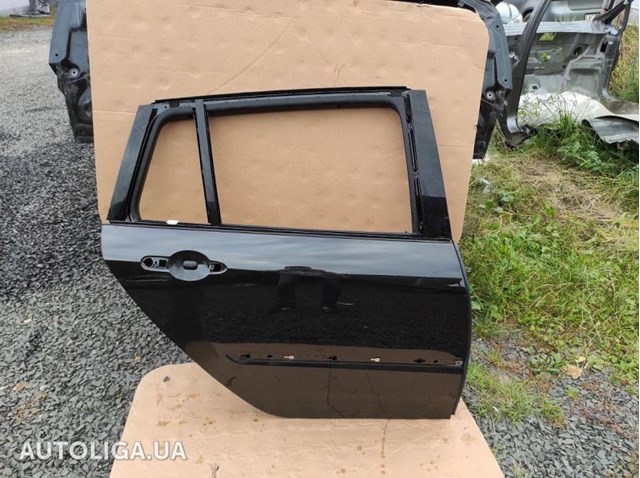 Двері задні, праві 821000023R RENAULT
