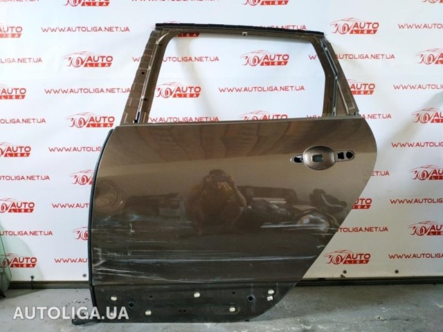Двері задні, ліві 821012747R RENAULT