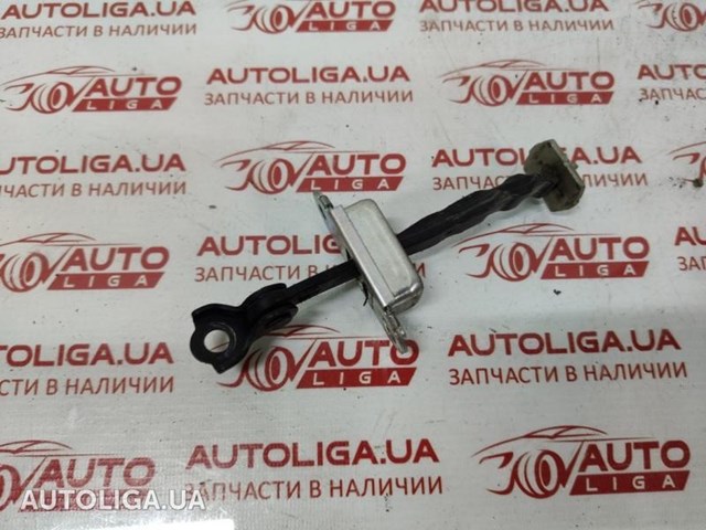Обмежувач відкриття дверей, задній 824301KA0A NISSAN