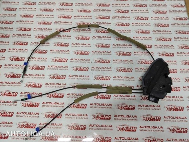Замок задніх дверей, правих 825003TA0A NISSAN