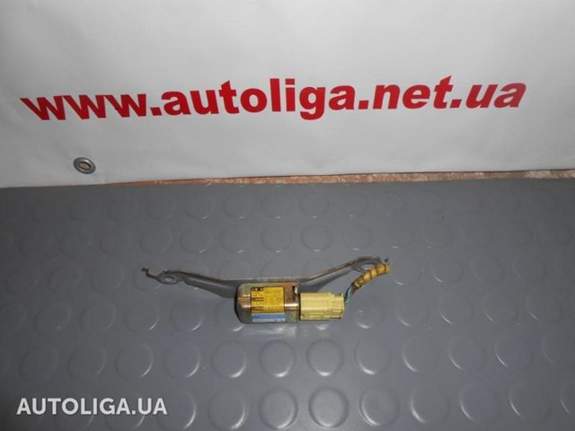 Датчик Ейрбег передній 8983433010 TOYOTA