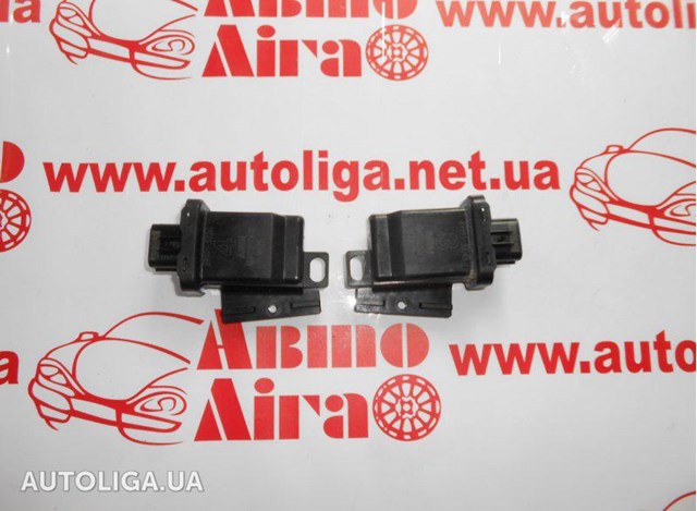 Датчик безключового доступу дверей (приймач ключа) 8999130040 TOYOTA