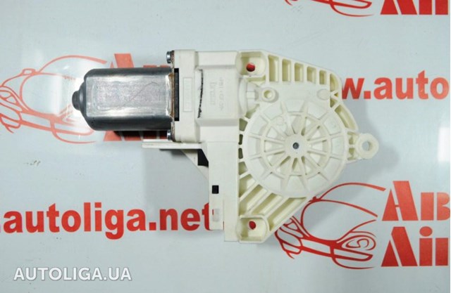 Мотор склопідйомника дверей передніх, лівих 8T0959801B VAG
