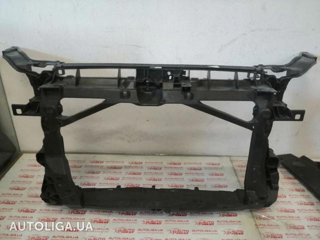 Рамка передньої панелі 8V0805588A VAG