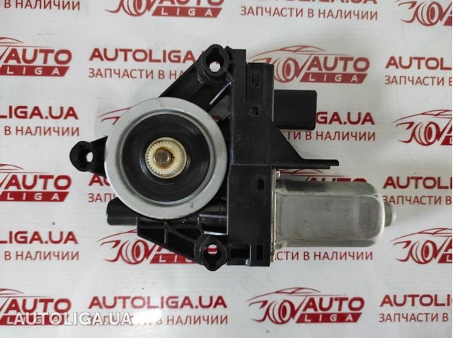 Мотор склопідйомника дверей передніх, лівих 931401104 CHRYSLER