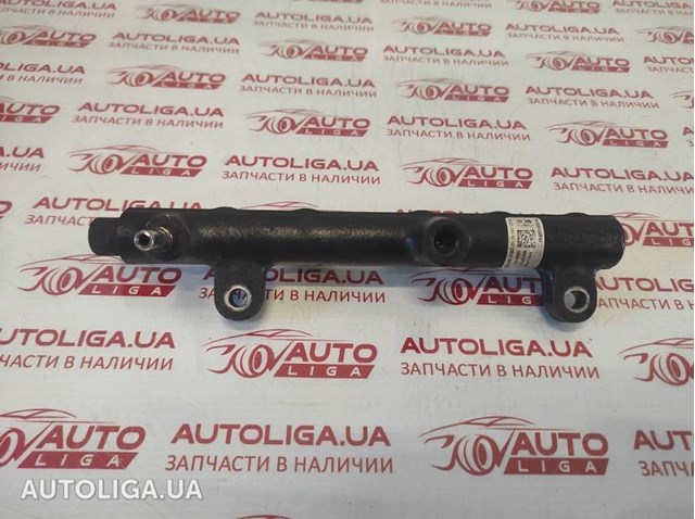 Рампа форсунок системи упорскування палива 9674300080 PEUGEOT