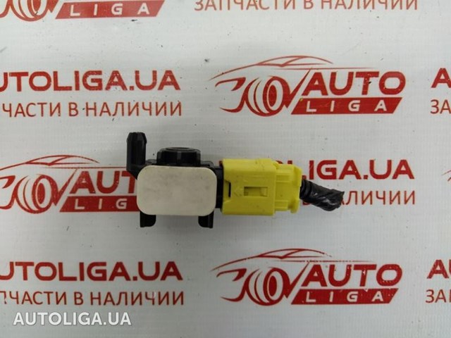 Датчик Ейрбег передній 988301EA0A NISSAN
