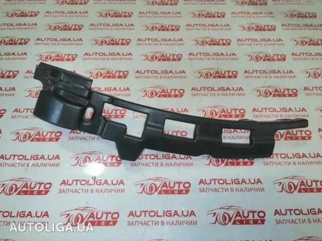 Напрямна переднього бампера, права A1568850201 MERCEDES
