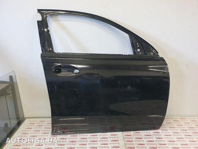 Пасажирські передні двері A1677200600 MERCEDES
