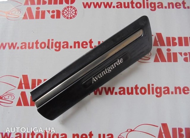 Молдинг переднього правого крила A21069002829189 MERCEDES
