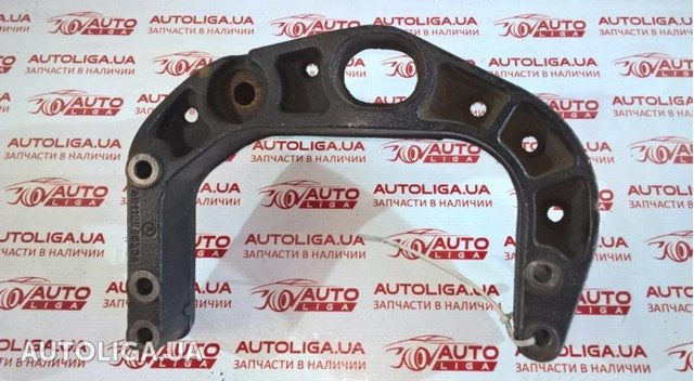 Кріплення кпп A6112230504 MERCEDES