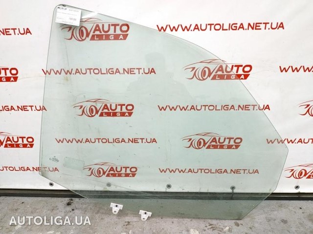 Скло пасажирських дверей A6387200220 MERCEDES