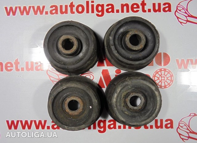 Подушка амортизатора переднього A9013231185 MERCEDES