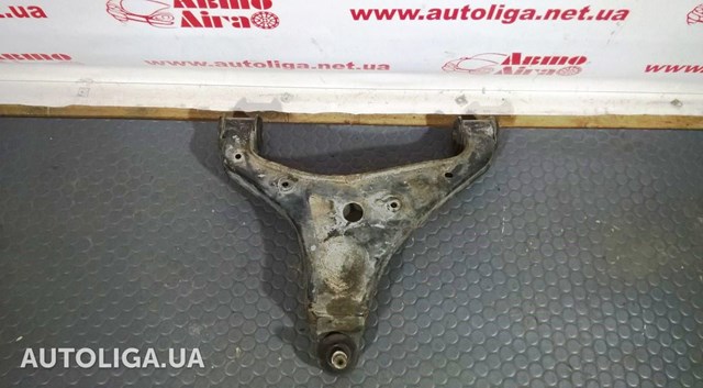 Важіль передній лівий A9063304007 VAG