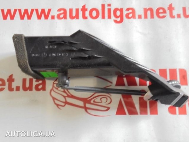 Решітка повітроводу ліва A9068300254 MERCEDES