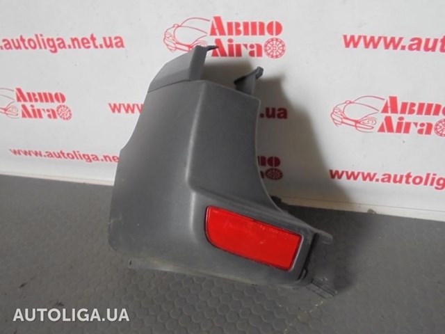 Ікло заднього бампера ліве A9068801071 MERCEDES