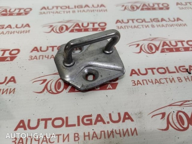 Петля-зачіп (відповідна частина) замка двері передньої AM5AA21982AA FORD