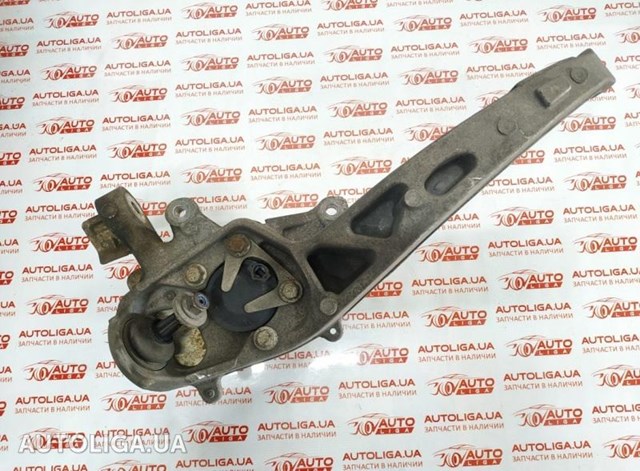 Цапфа поворотна ліва C2P25454 JAGUAR