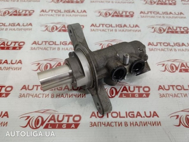 Циліндр головний гальма (Гідротормоз) D60104BA0A NISSAN