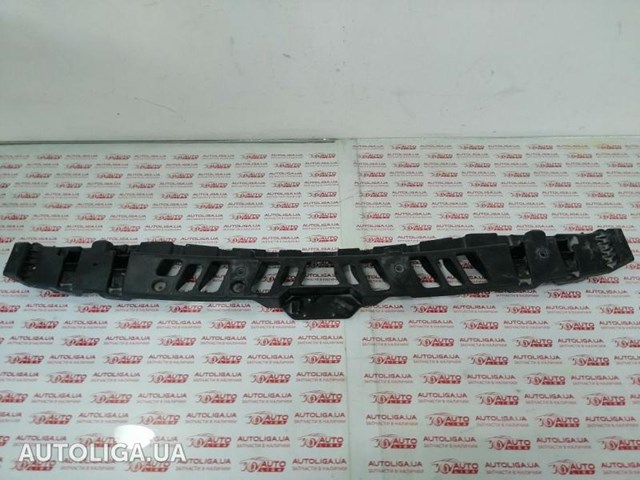 Кронштейн бампера заднього, центральний LR013862 LAND ROVER