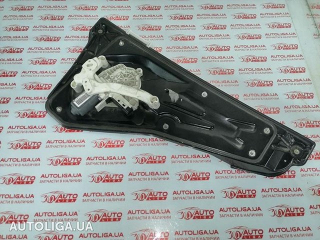 Склопідйомник задніх лівих дверей LR013872 LAND ROVER