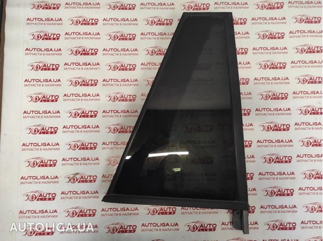 Скло кутове дверей задніх LR021068 LAND ROVER