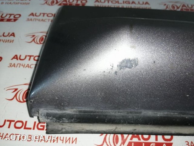 Накладка задніх дверей LR024090 LAND ROVER