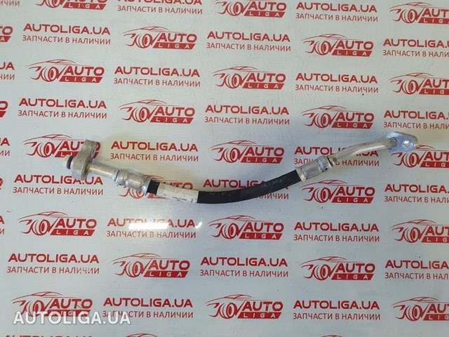 Шланг кондиціонера, від радіатора до випарника LR027790 LAND ROVER