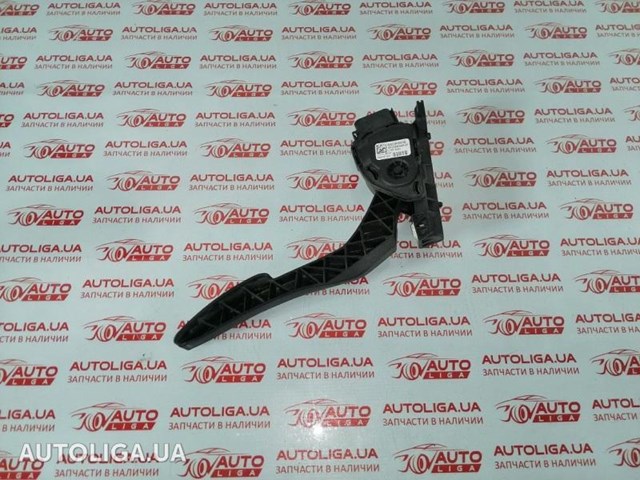 Підаль газу LR029897 LAND ROVER