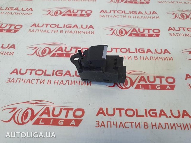 Кнопка вмикання двигуна склопідіймача передня права LR059773 LAND ROVER