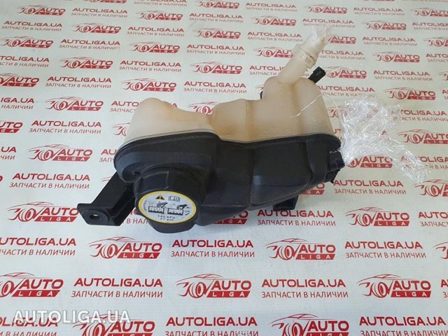 Бачок системи охолодження двигуна розширювальний LR060349 LAND ROVER