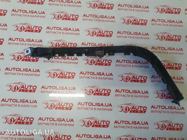 Направляюча заднього бампера, права LR061274 LAND ROVER