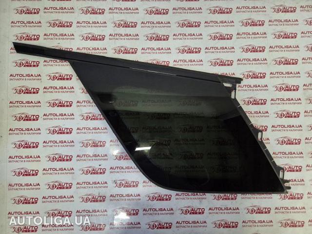 Скло багажного відсіку, ліве LR078383 LAND ROVER