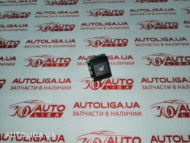 Кнопка вкл.обогрева сидіння YUF500120PVJ LAND ROVER