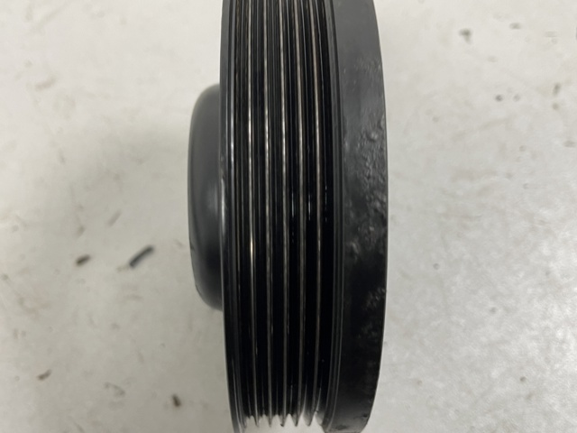 Шків колінчастого вала 038105243M VAG