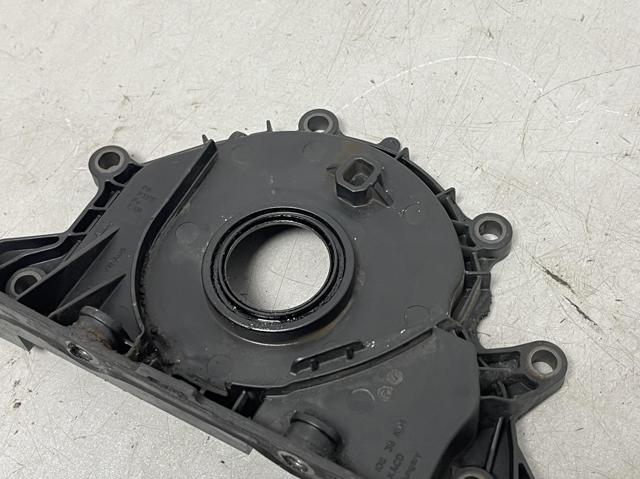 Кришка двигуна передня 04L103151A VAG