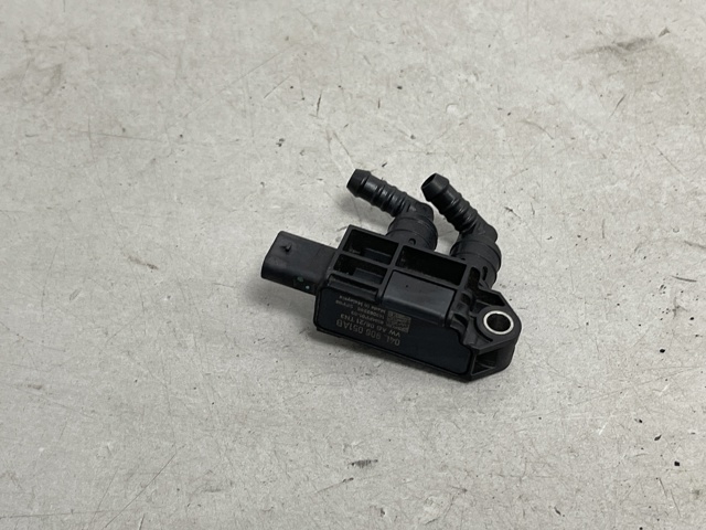 Датчик тиску вихлопних газів 04L906051AB VAG