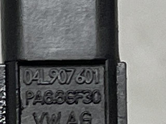 Датчик положення розподільного валу 04L907601 VAG