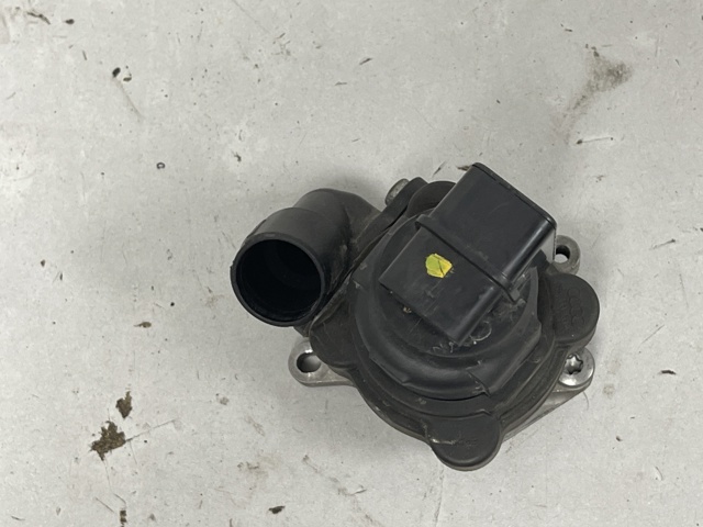 Клапан подачі вторинного повітря 06K131097L VAG