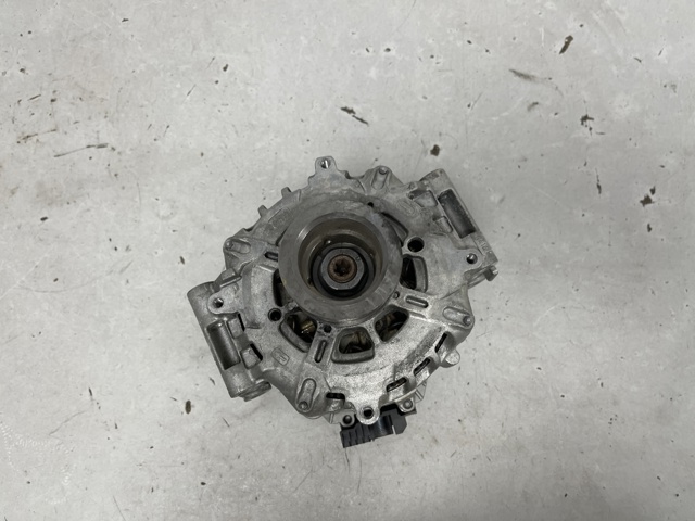 Авто генератор 06L903018G VAG