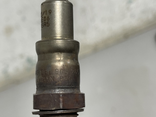 Датчик кисню 06L906265B VAG