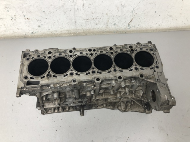 Блок циліндрів двигуна 11112359836 BMW