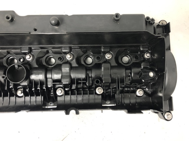 Кришка клапанів 11128571308 BMW
