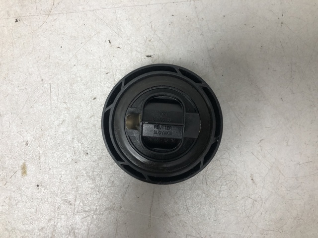 Кришка маслозаливной горловини 11128655331 BMW