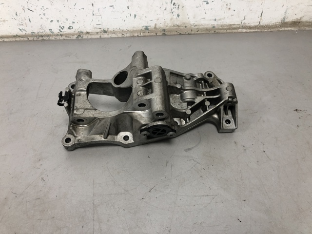 Помпа водяна, (насос) охолодження, в зборі з корпусом 11517644809 BMW