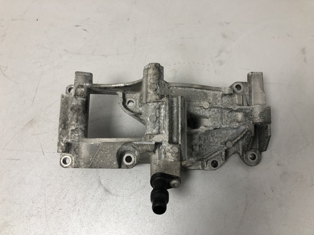 Помпа водяна, (насос) охолодження, в зборі з корпусом 11518588887 BMW